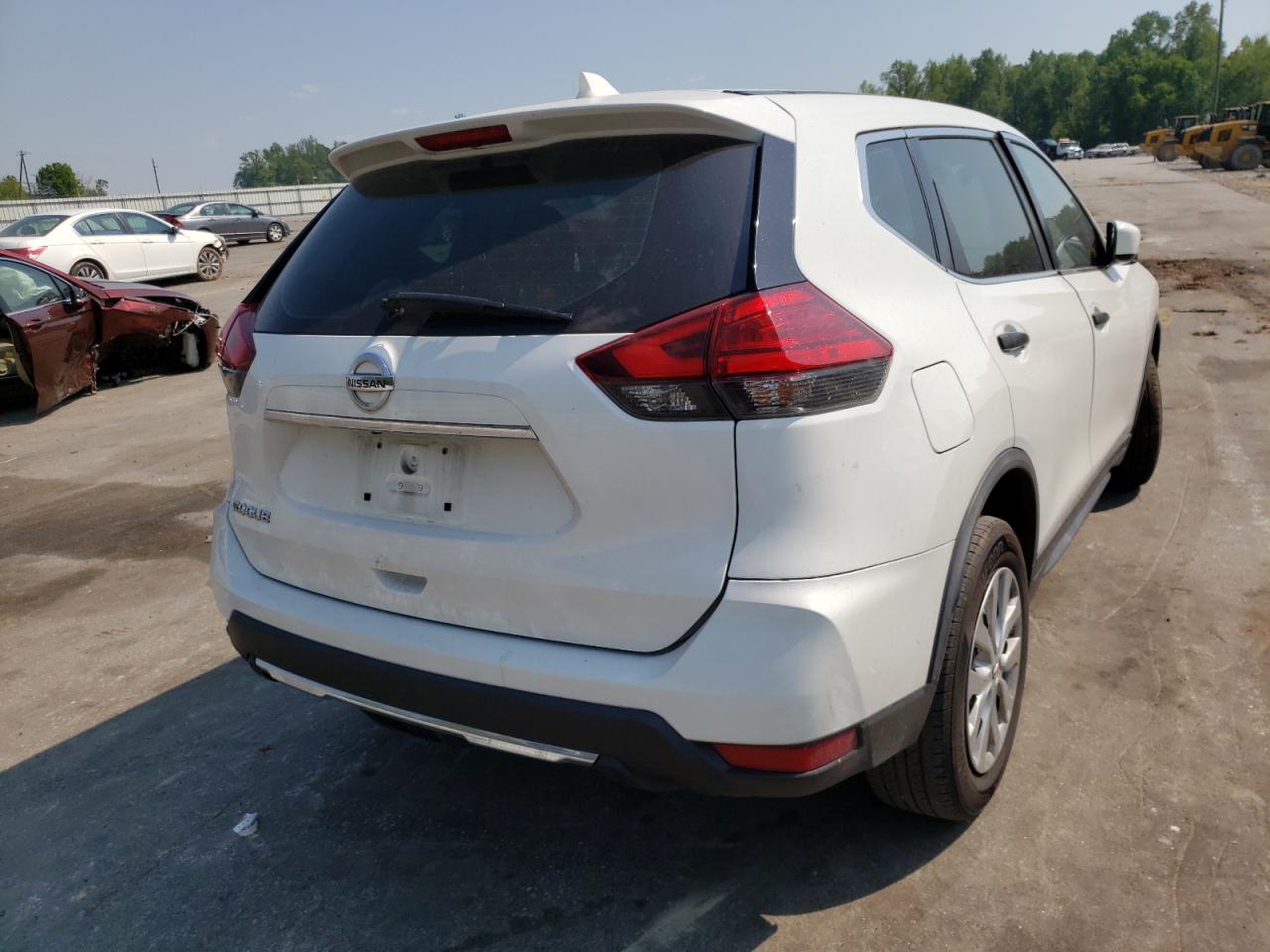 Photo 4 from auction – 2017 NISSAN ROGUE S with VIN KNMAT2MT4HP564832