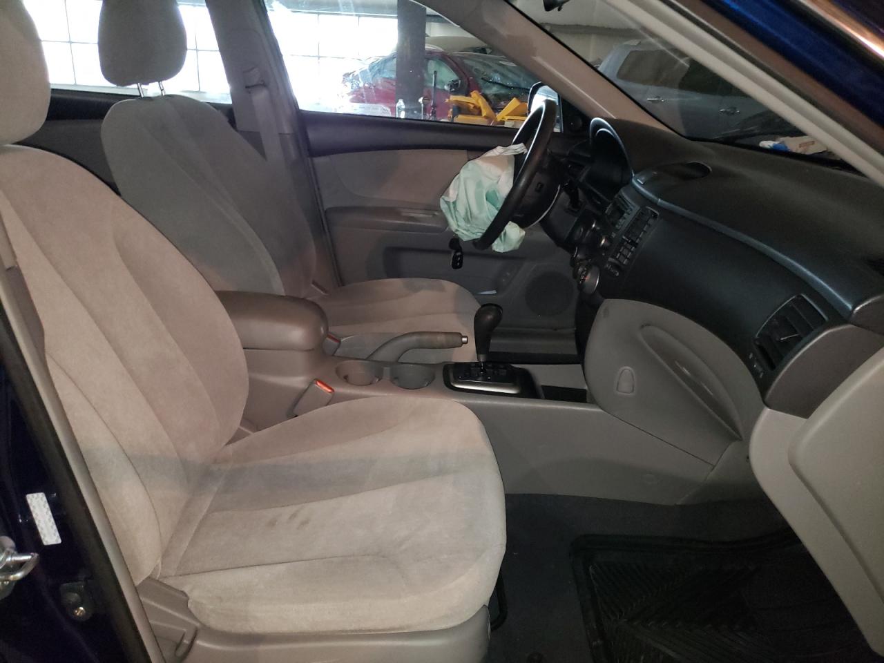 Photo 5 from auction – 2008 KIA OPTIMA LX with VIN KNAGE123585243859