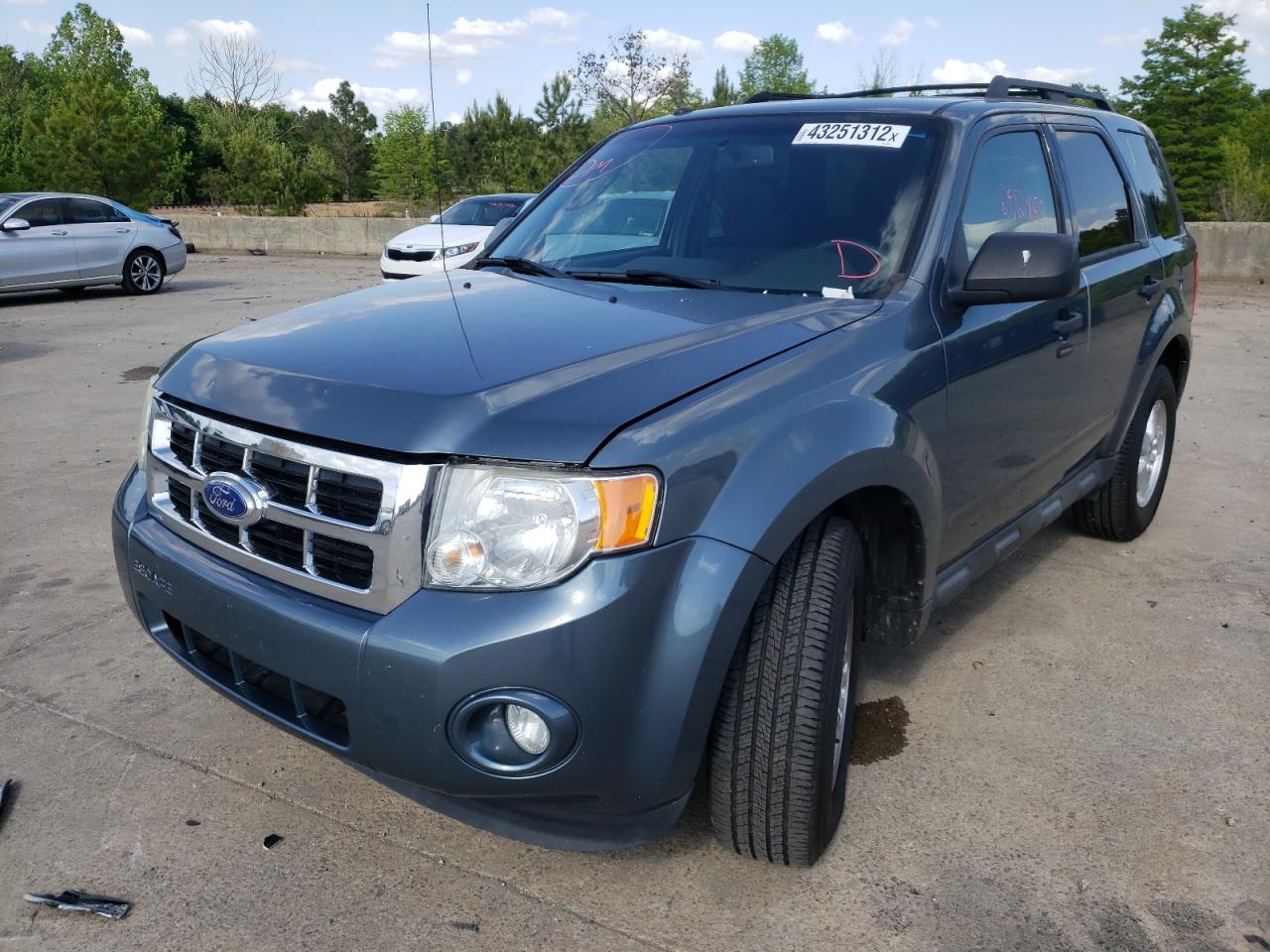 Photo 2 from auction – 2012 FORD ESCAPE XLT with VIN 1FMCU9DG0CKB67279