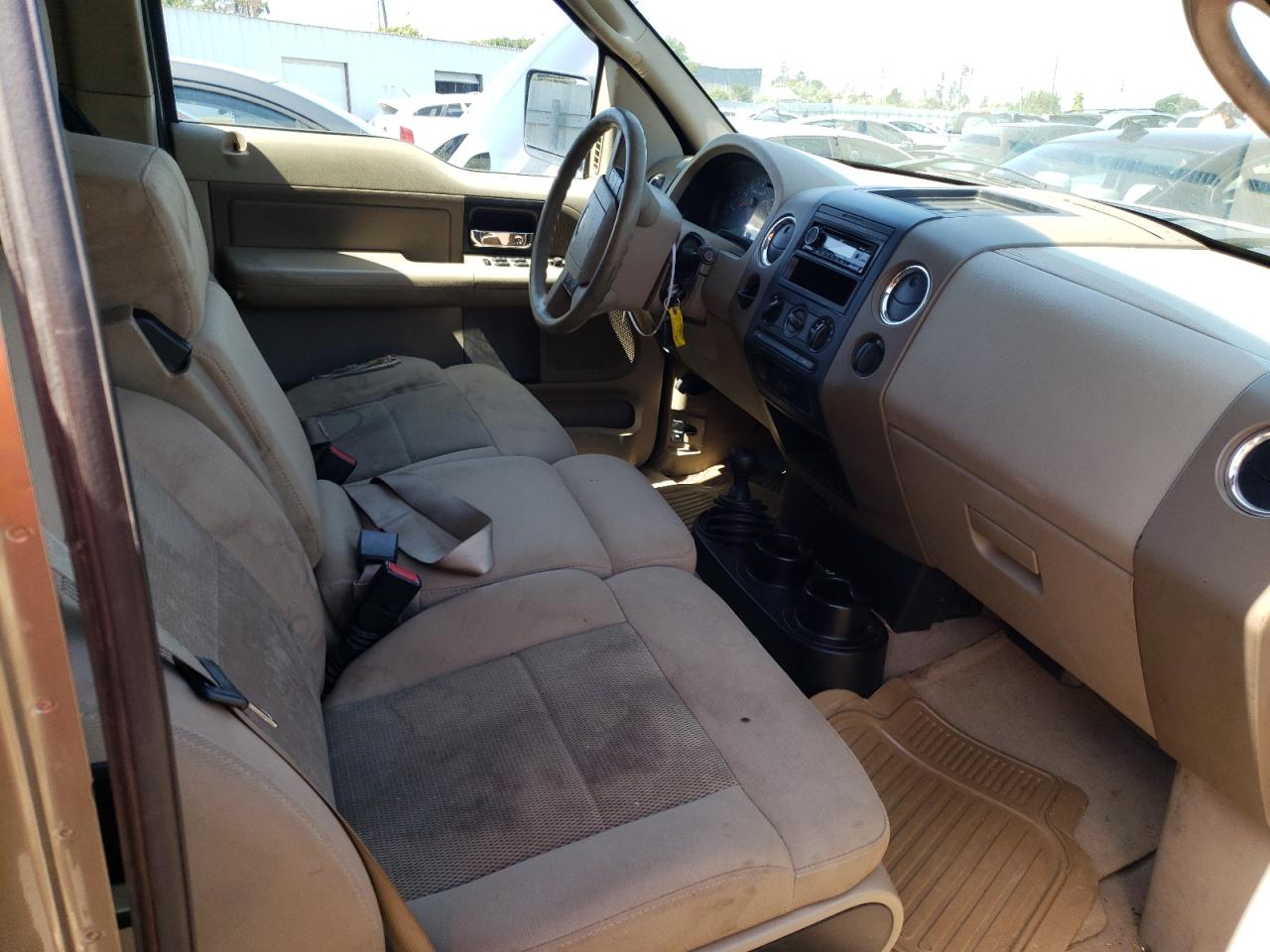 Photo 5 from auction – 2006 FORD F150 with VIN 1FTRX14W46KC22285