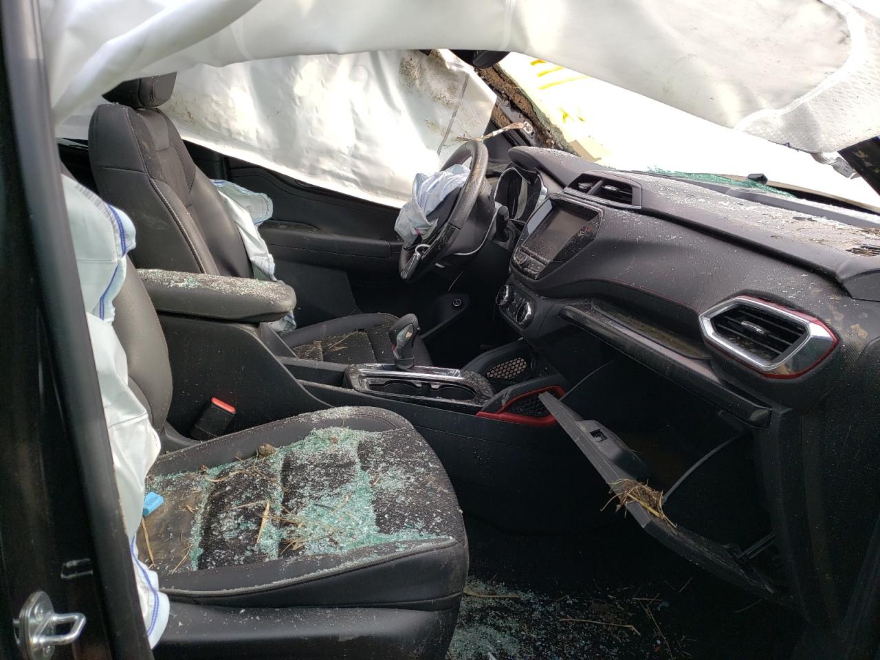 Photo 5 from auction – 2021 CHEVROLET TRAILBLAZE with VIN KL79MTSL2MB043895