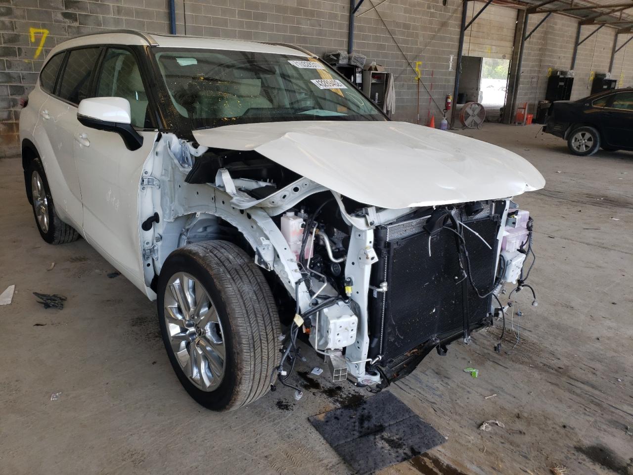 TOYOTA HIGHLANDER 2020 with VIN 5TDDZRBH4LS044812 - Photo from auction