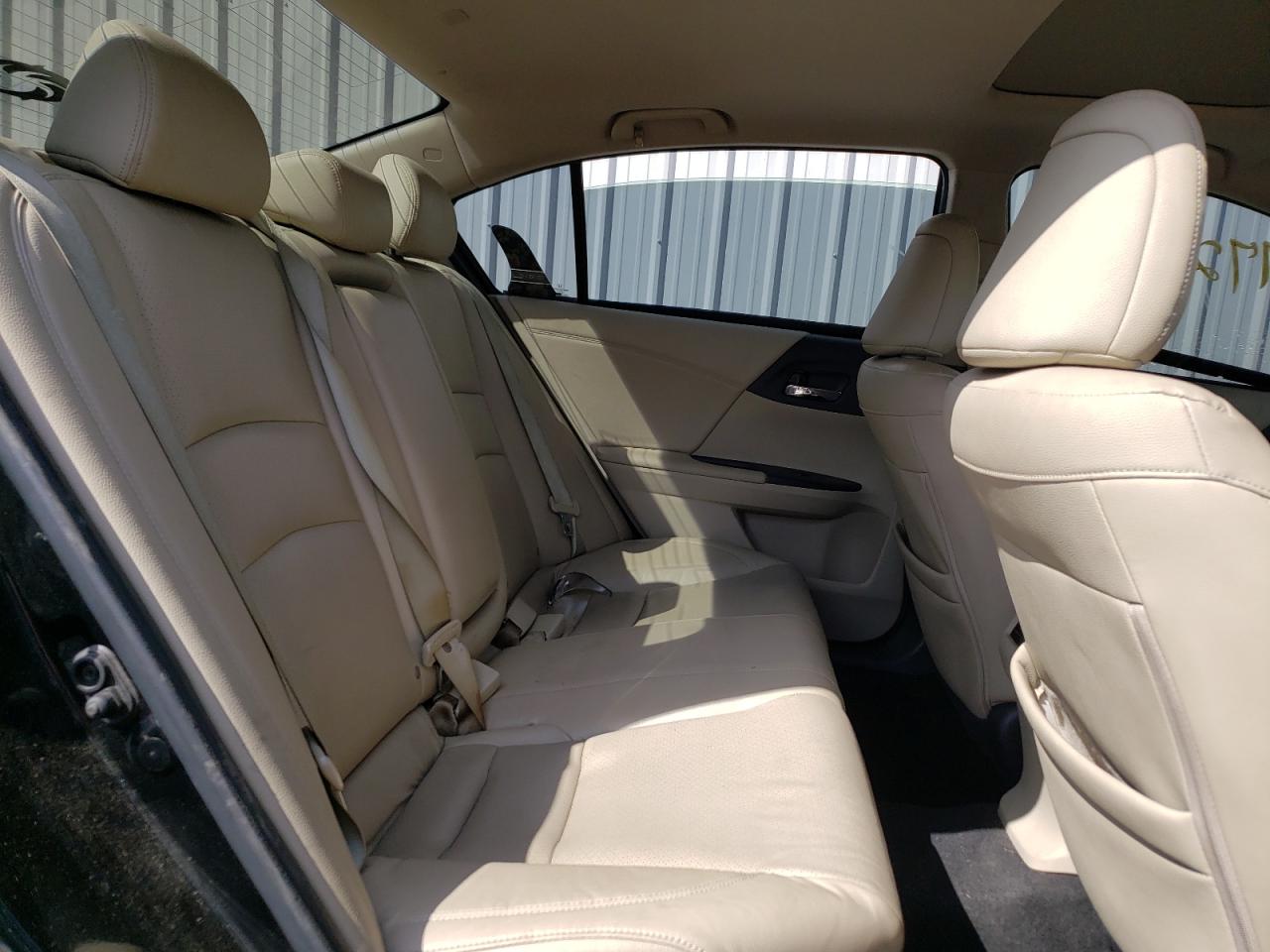 Photo 6 from auction – 2015 HONDA ACCORD EXL with VIN 1HGCR2F84FA042171