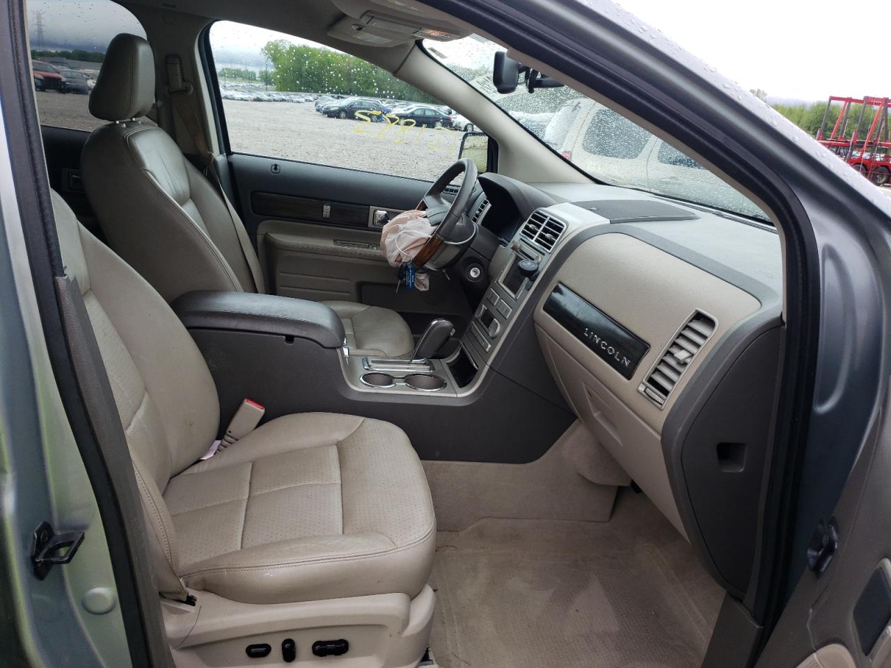 Photo 5 from auction – 2007 LINCOLN MKX with VIN 2LMDU68C37BJ06264