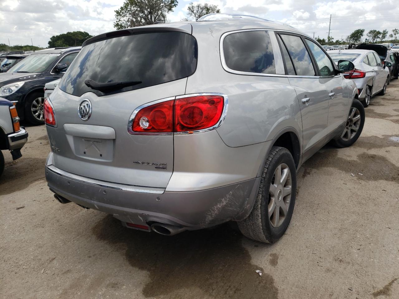 Photo 4 from auction – 2008 BUICK ENCLAVE with VIN 5GAER23728J238097
