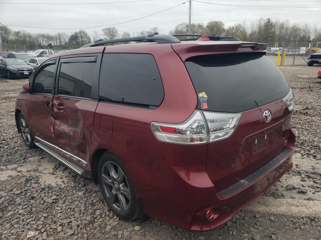 Photo 3 from auction – 2018 TOYOTA SIENNA with VIN 5TDXZ3DC7JS964667