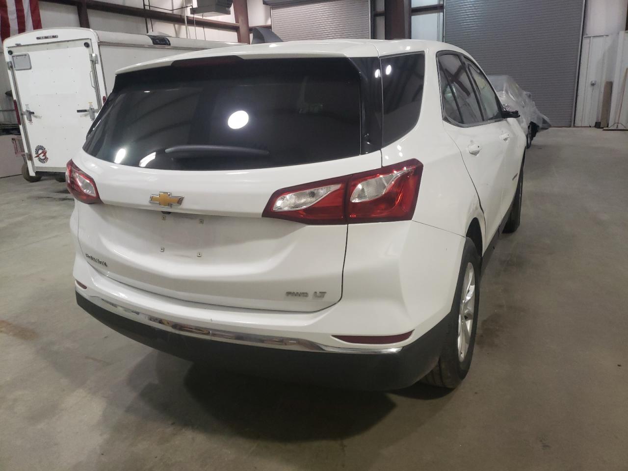 Photo 4 from auction – 2019 CHEVROLET EQUINOX LT with VIN 2GNAXUEV7K6261865