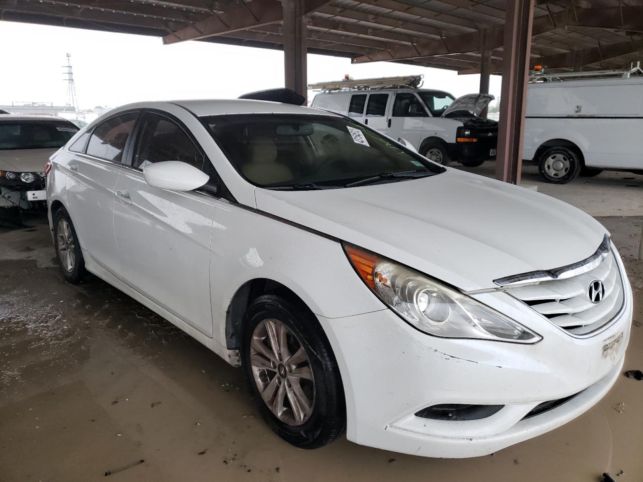 HYUNDAI SONATA GLS 2011 with VIN 5NPEB4AC6BH239526 - Photo from auction
