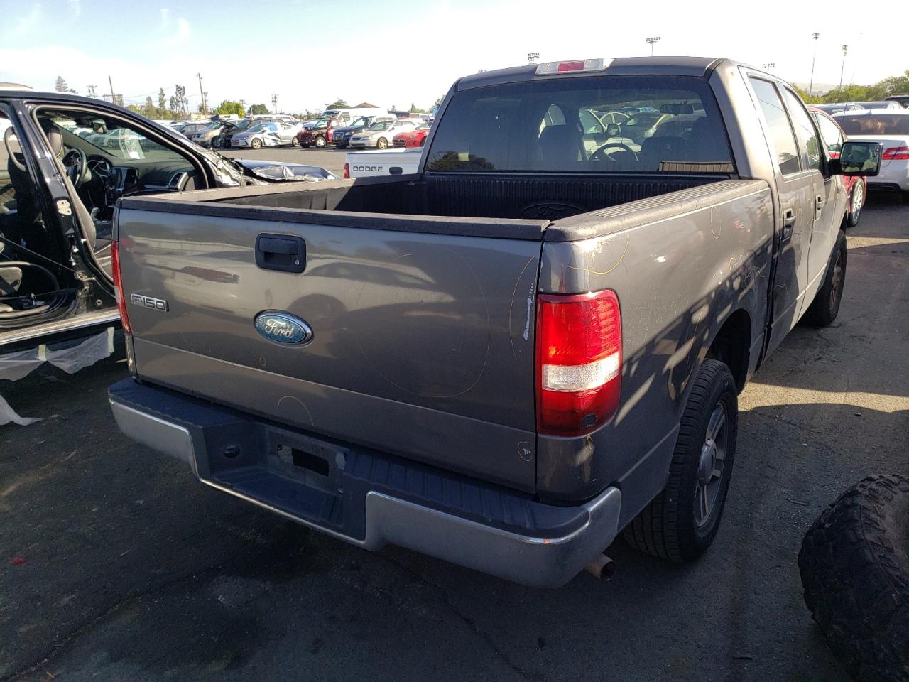 Photo 4 from auction – 2006 FORD F150 SUPER with VIN 1FTRW12W76FA69464