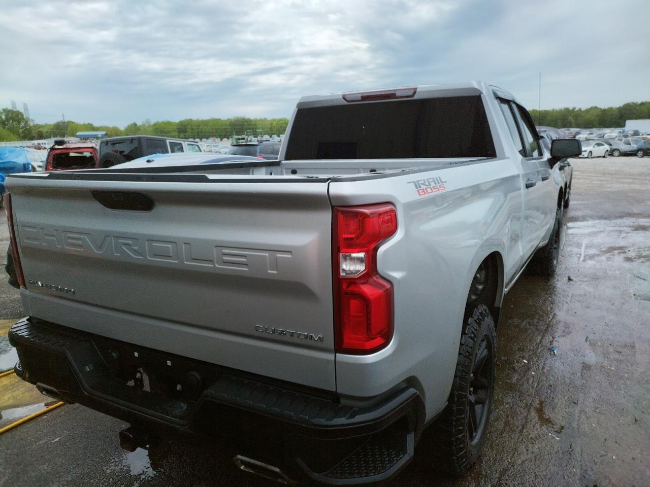 Photo 4 from auction – 2019 CHEVROLET SILVERADO with VIN 1GCRYCEF1KZ428026