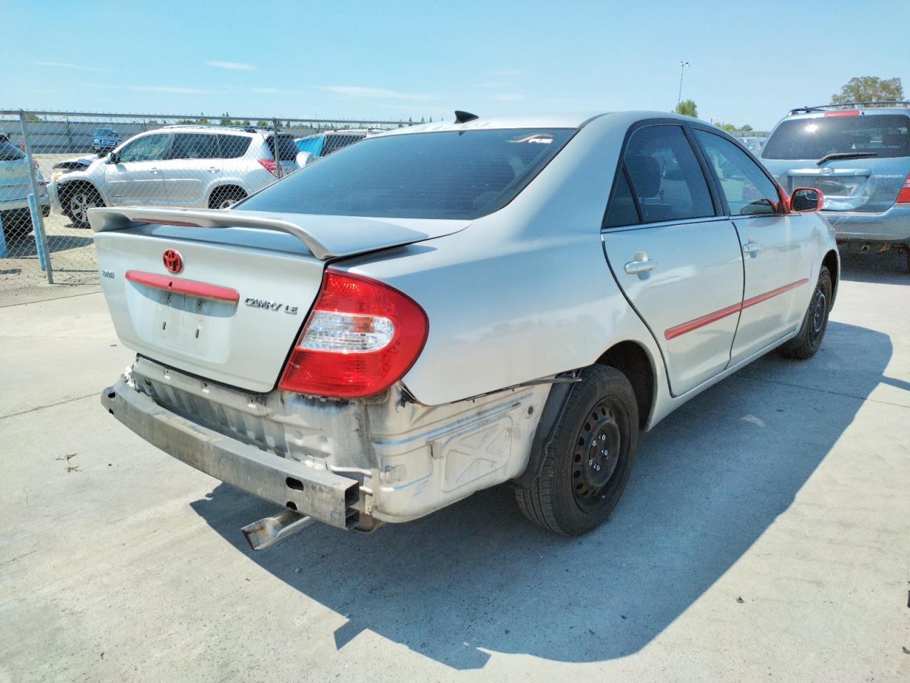 Photo 4 from auction – 2002 TOYOTA CAMRY LE with VIN 4T1BE32K62U597592
