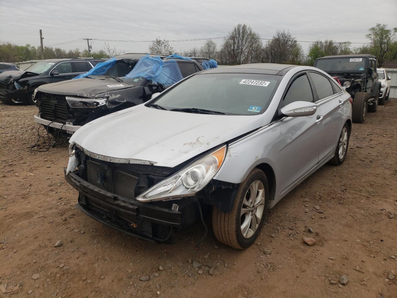 Photo 2 from auction – 2013 HYUNDAI SONATA SE with VIN 5NPEC4AC7DH568512