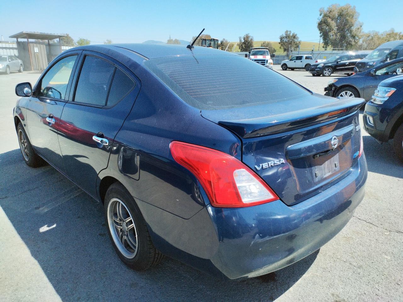 Photo 3 from auction – 2014 NISSAN VERSA S with VIN 3N1CN7AP2EK439769