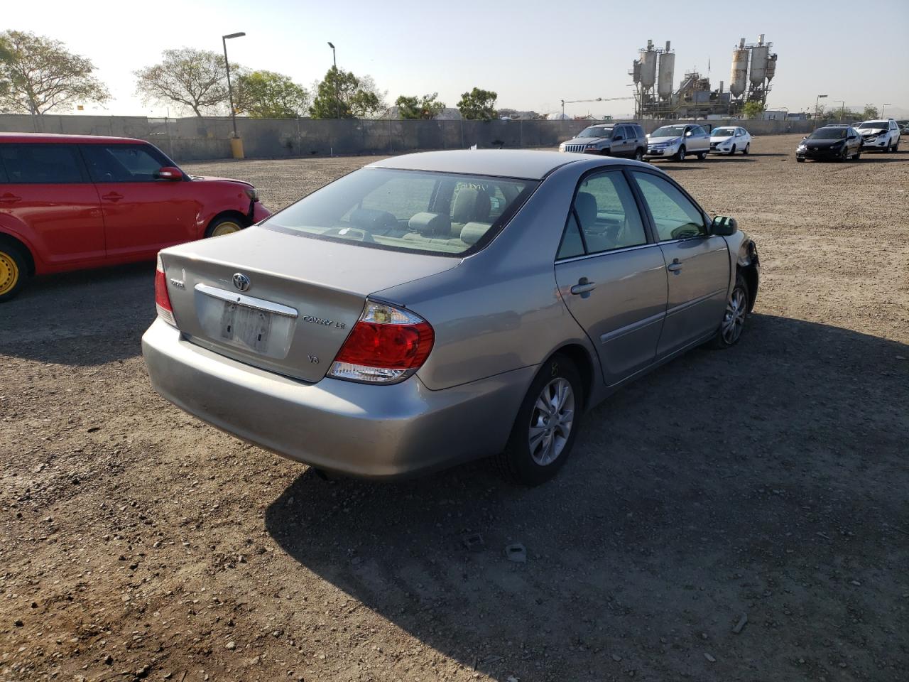 Photo 4 from auction – 2005 TOYOTA CAMRY LE with VIN 4T1BF32K95U590864