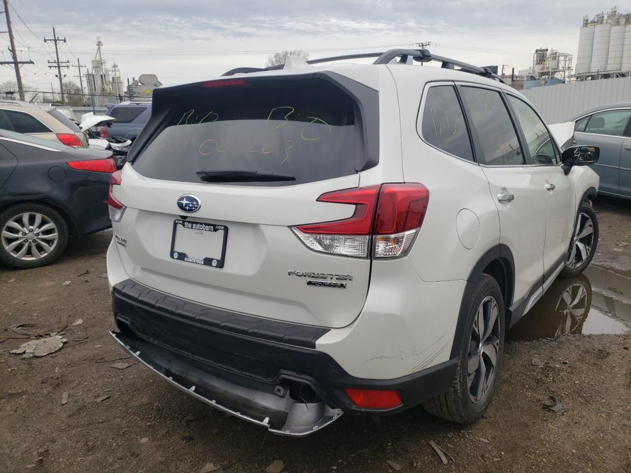 Photo 4 from auction – 2019 SUBARU FORESTER T with VIN JF2SKAWC1KH476385