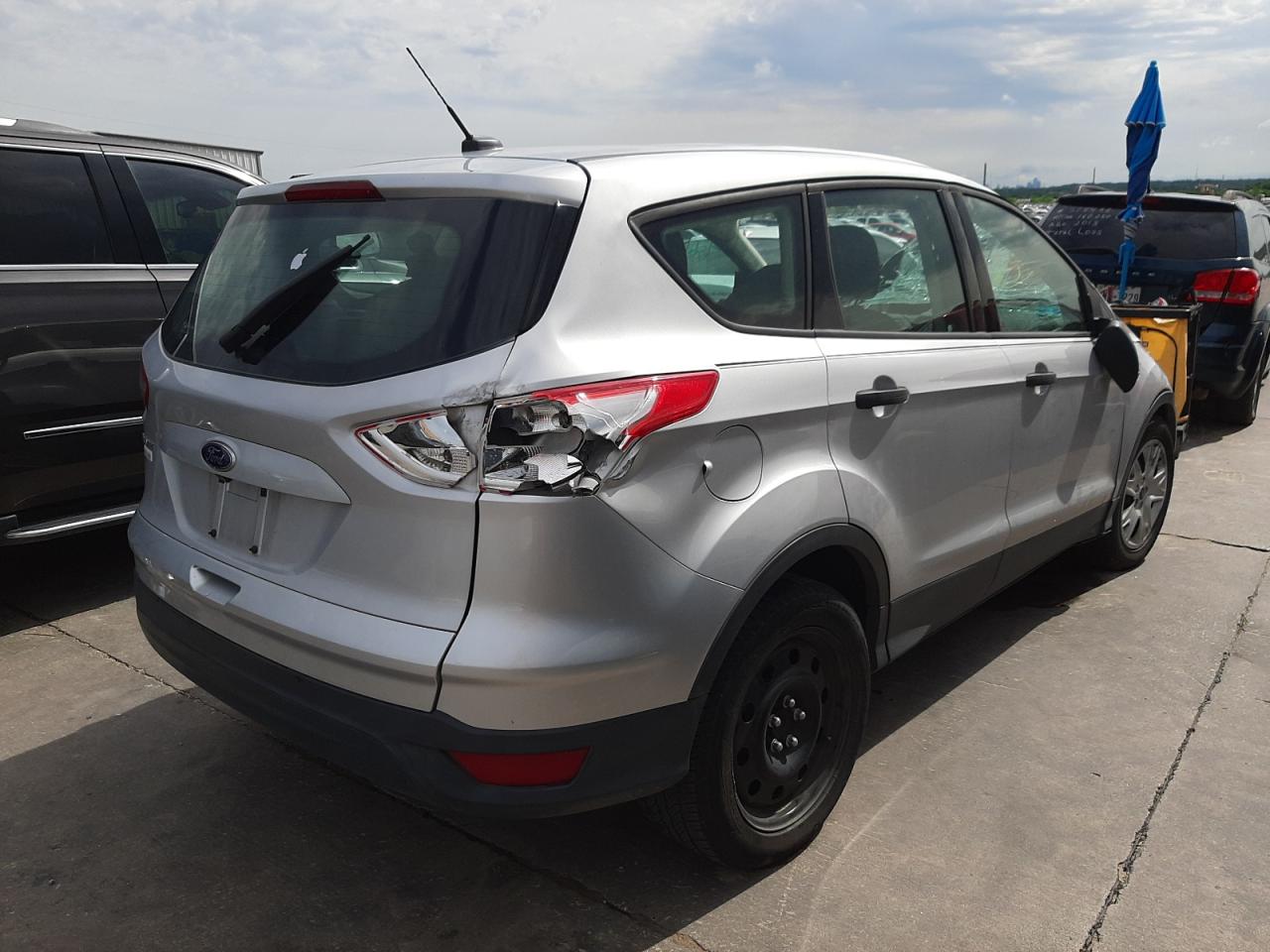 Photo 4 from auction – 2014 FORD ESCAPE S with VIN 1FMCU0F74EUB61761