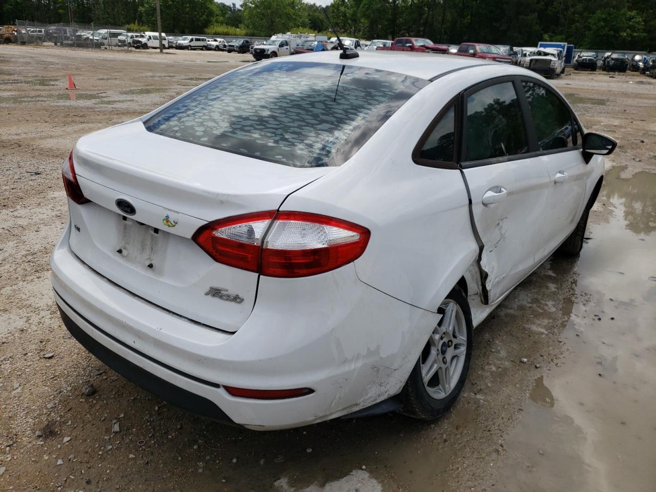 Photo 4 from auction – 2018 FORD FIESTA SE with VIN 3FADP4BJ1JM119982