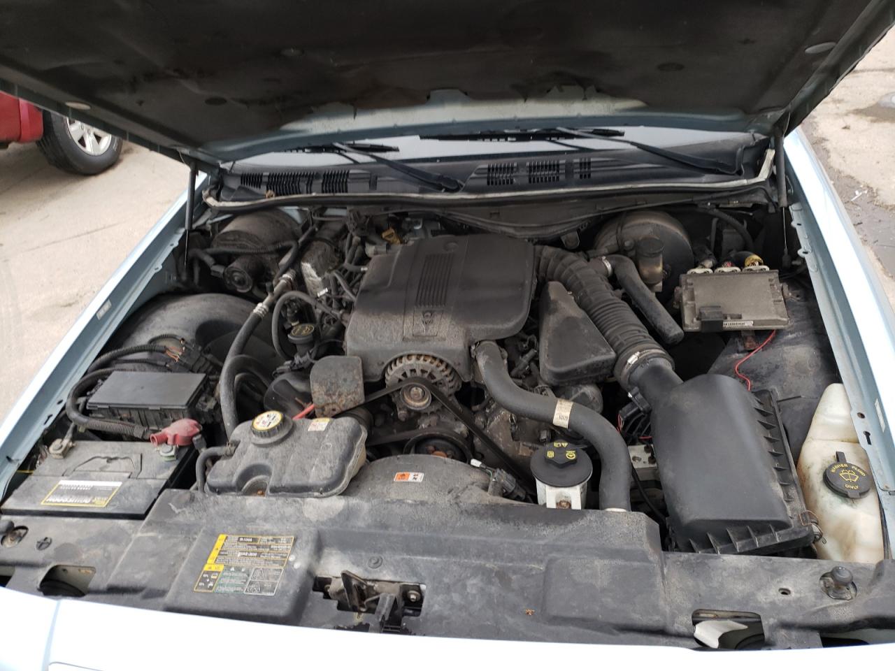 Photo 7 from auction – 2005 MERCURY GRAND MARQ with VIN 2MEFM74W95X613134