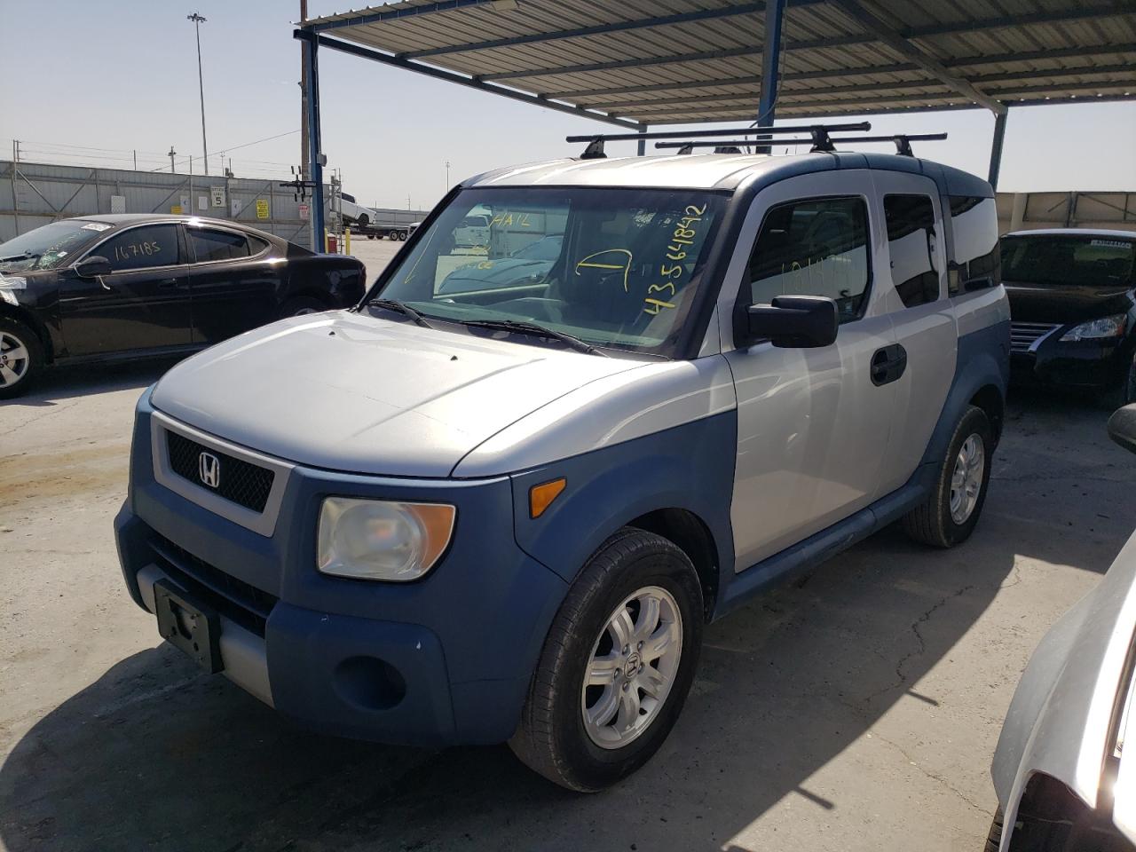 Photo 2 from auction – 2006 HONDA ELEMENT EX with VIN 5J6YH28696L025142