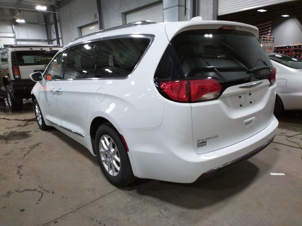 Photo 3 from auction – 2020 CHRYSLER PACIFICA T with VIN 2C4RC1BG9LR238146