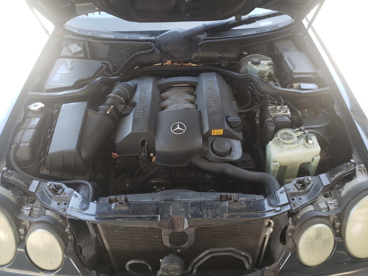 Photo 7 from auction – 2001 MERCEDES-BENZ E 320 with VIN WDBJF65J81B363271