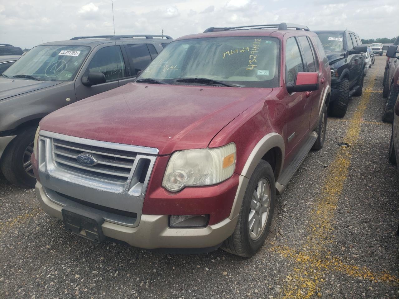 Photo 2 from auction – 2006 FORD EXPLORER E with VIN 1FMEU74E76UB52671