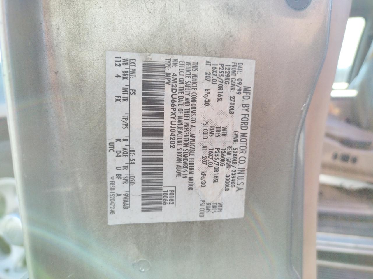 Photo 10 from auction – 2000 MERCURY MOUNTAINEE with VIN 4M2DU66PXYUJ04202