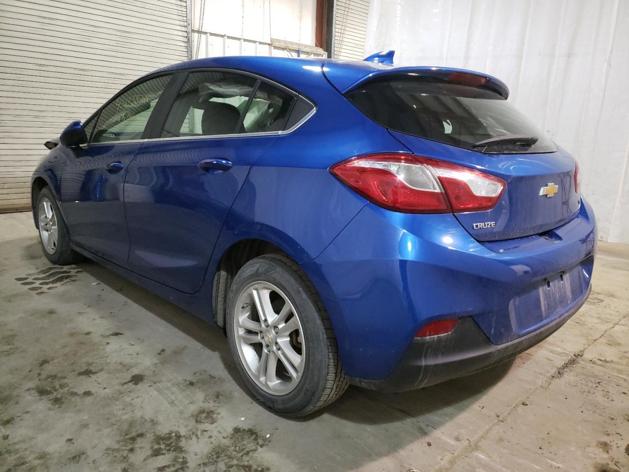 Photo 3 from auction – 2018 CHEVROLET CRUZE LT with VIN 3G1BE6SM2JS578472