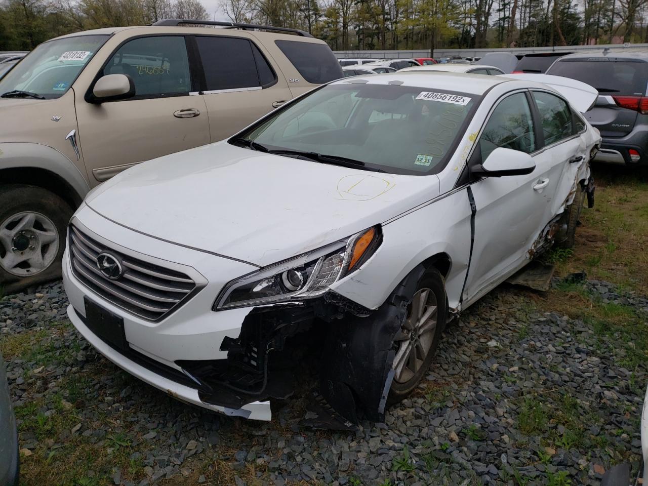 Photo 2 from auction – 2017 HYUNDAI SONATA SE with VIN 5NPE24AF0HH482154