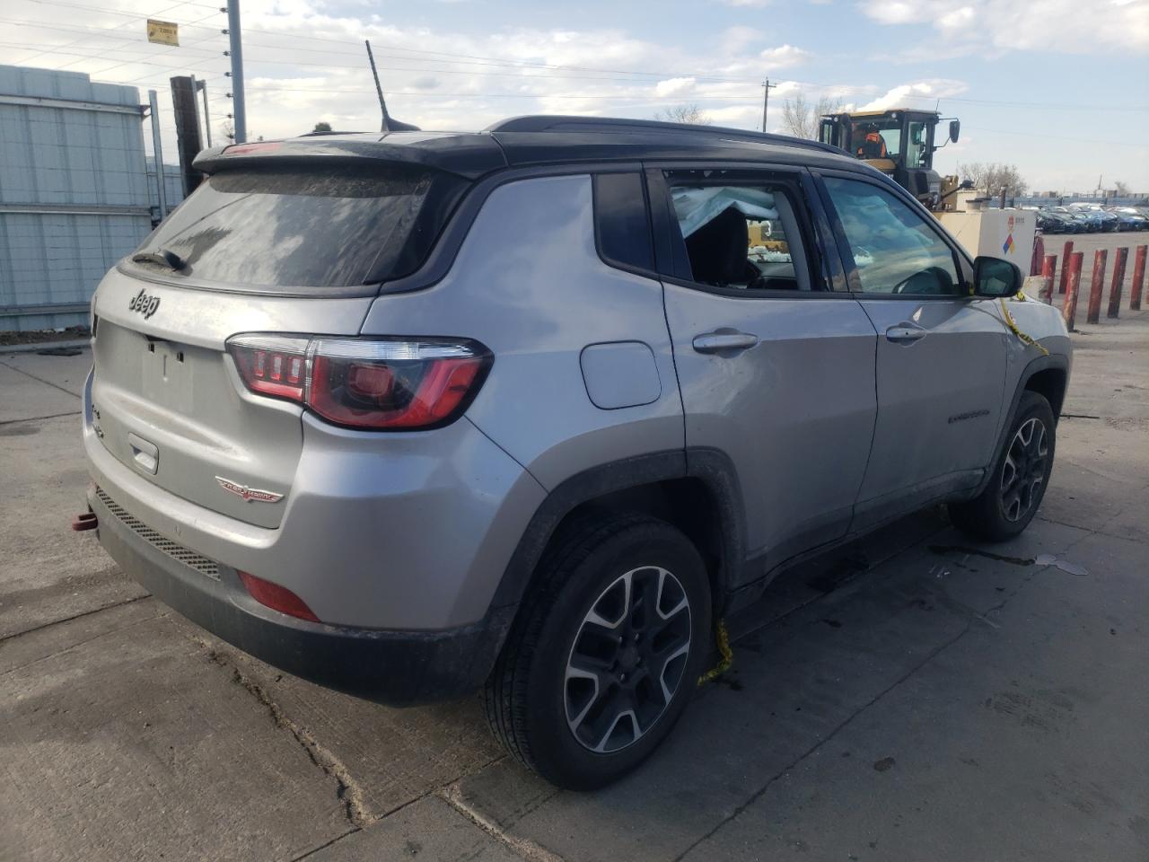 Photo 4 from auction – 2019 JEEP COMPASS TR with VIN 3C4NJDDB6KT780260