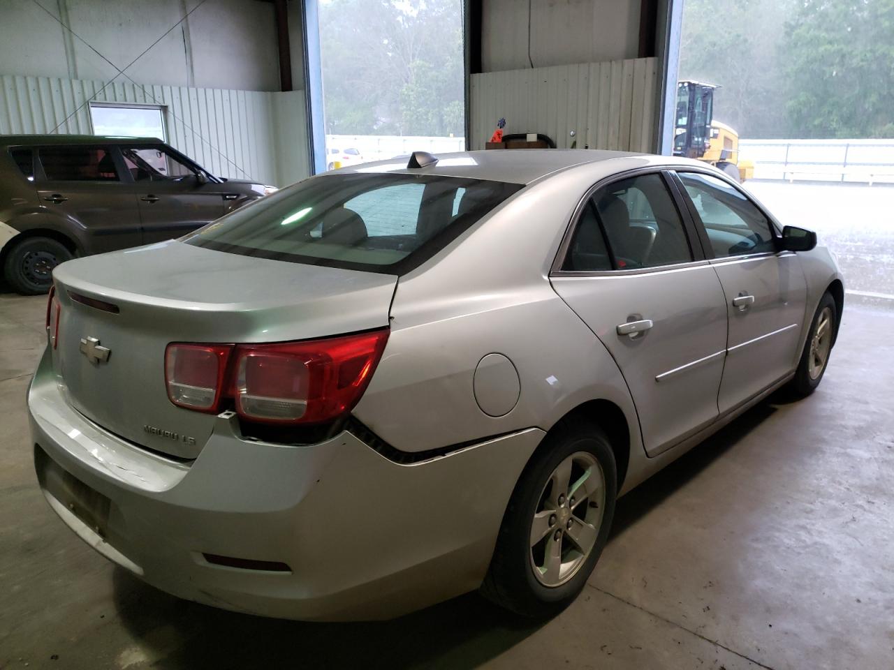 Photo 4 from auction – 2014 CHEVROLET MALIBU LS with VIN 1G11B5SLXEF146468