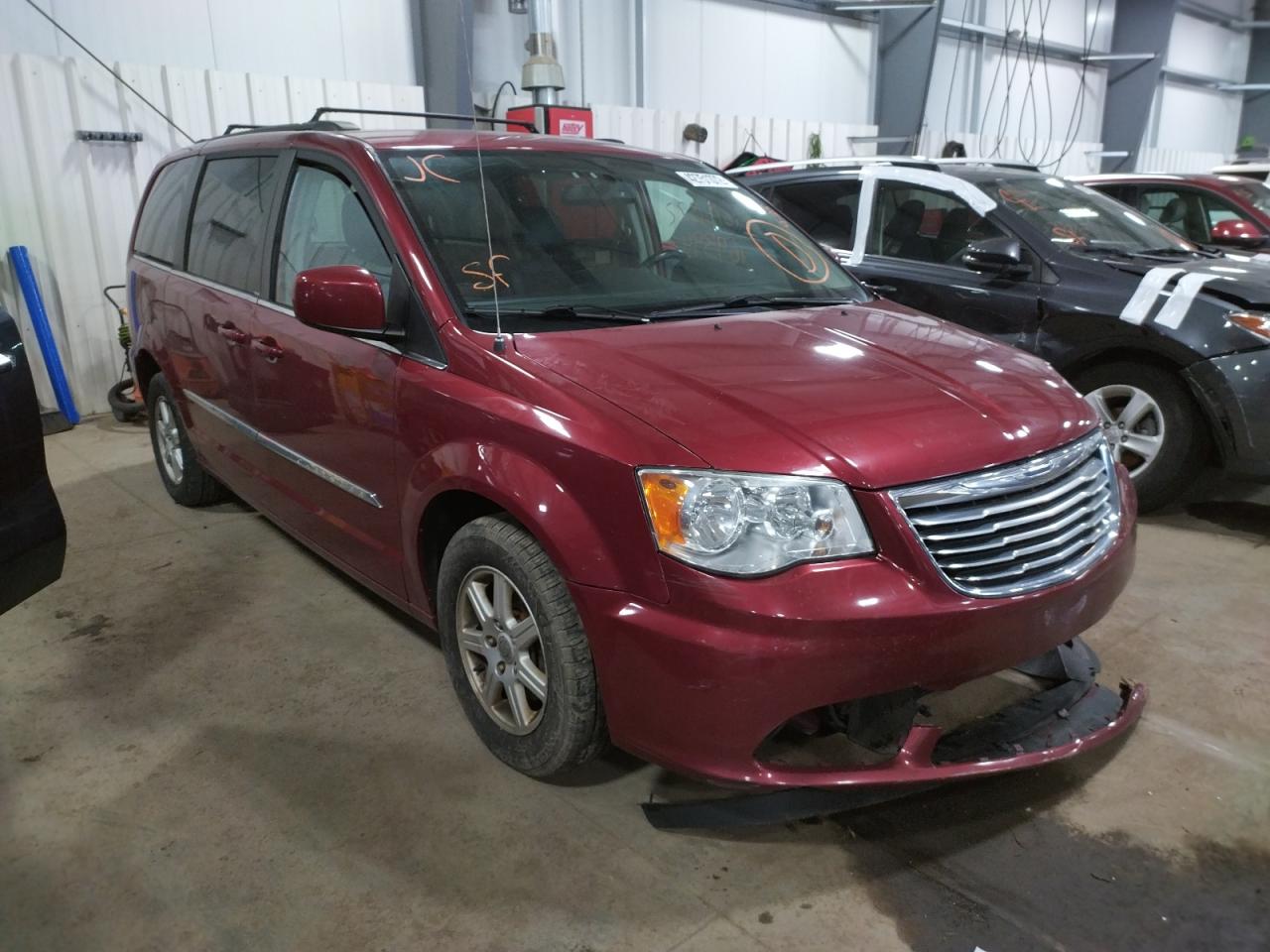 CHRYSLER TOWN & COU 2013 with VIN 2C4RC1BG4DR583909 - Photo from auction