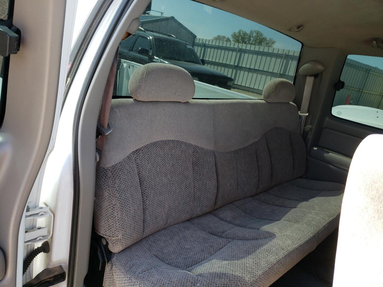 Photo 6 from auction – 1999 CHEVROLET SILVERADO with VIN 2GCEC19T0X1245735