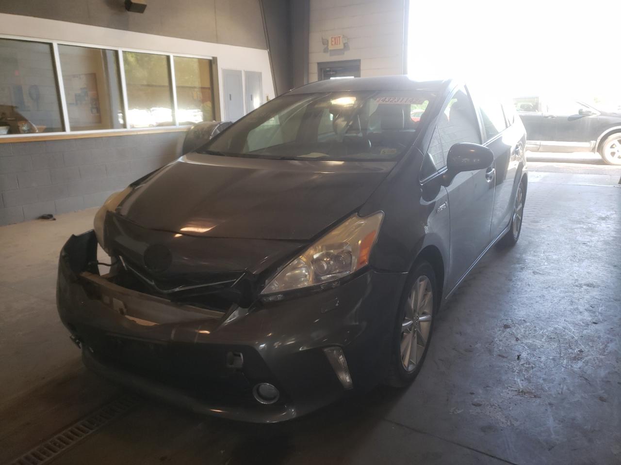 Photo 2 from auction – 2013 TOYOTA PRIUS V with VIN JTDZN3EU7D3240530