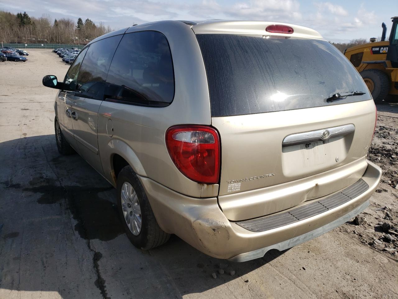Photo 3 from auction – 2005 CHRYSLER TOWN & COU with VIN 2C4GP44R75R217987