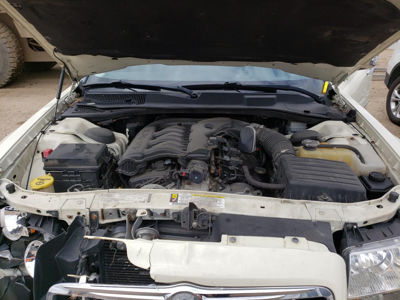 Photo 7 from auction – 2010 CHRYSLER 300 TOURIN with VIN 2C3CA5CV9AH254192