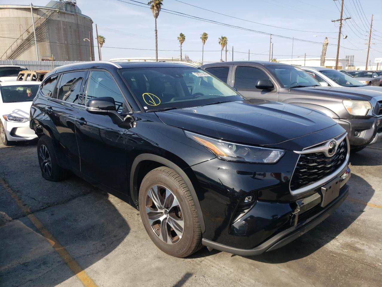 Photo 1 from auction – 2022 TOYOTA HIGHLANDER with VIN 5TDGZRAH9NS098964