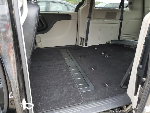 Photo 6 from auction – 2016 CHRYSLER TOWN & COU with VIN 2C4RC1BG4GR191002