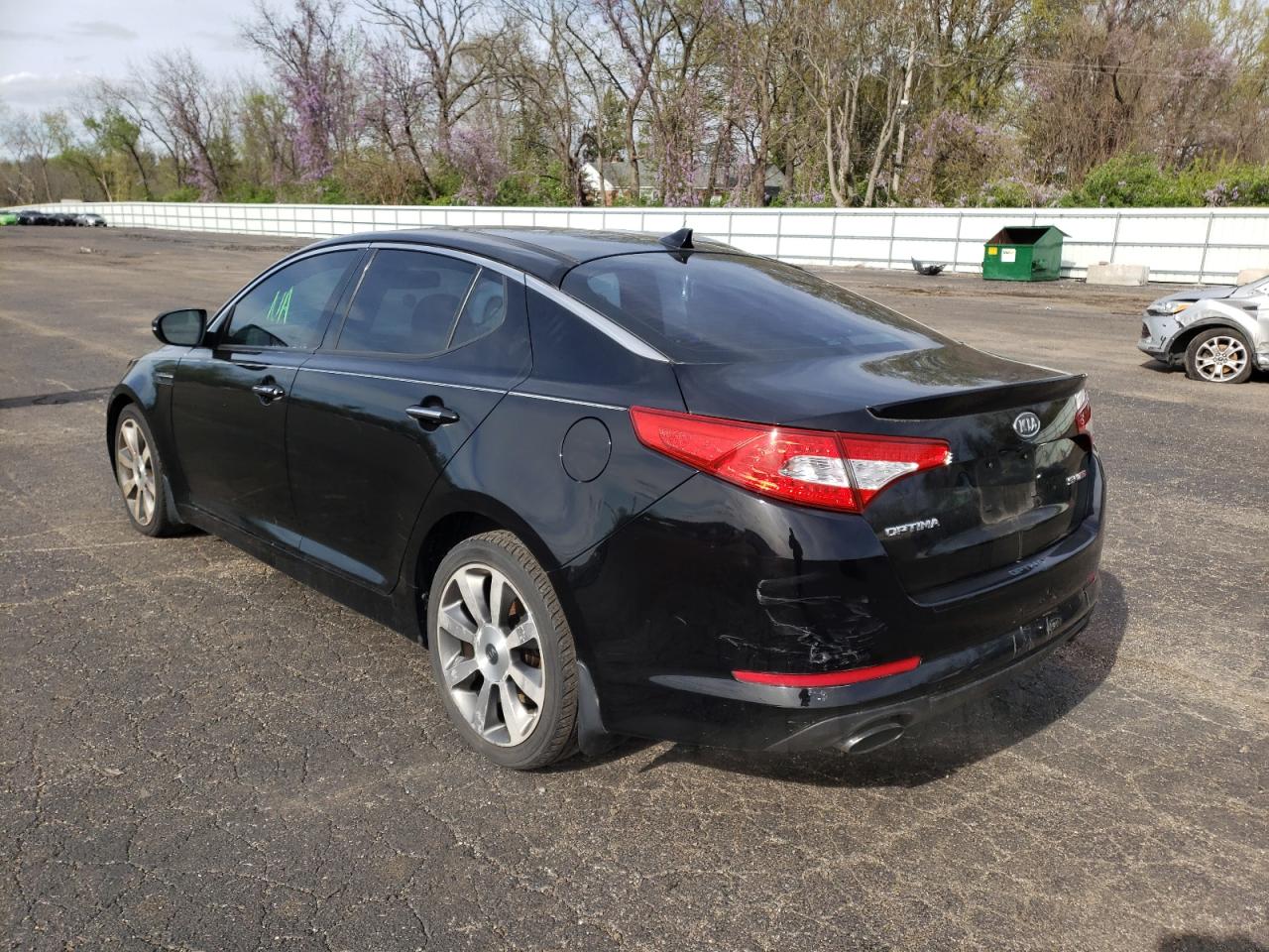 Photo 3 from auction – 2011 KIA OPTIMA SX with VIN KNAGR4A68B5162041