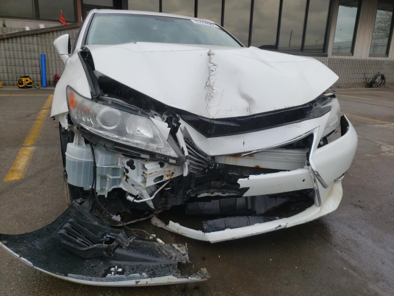 Photo 19 from auction – 2013 LEXUS ES 350 with VIN JTHBK1GG1D2026966