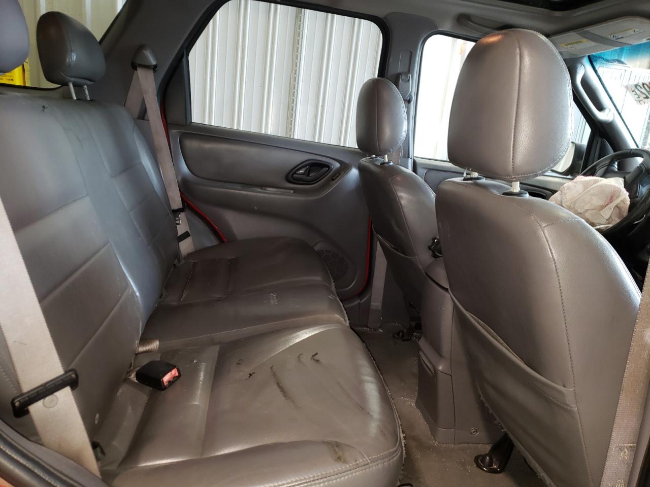 Photo 6 from auction – 2002 FORD ESCAPE XLT with VIN 1FMYU03132KD84080
