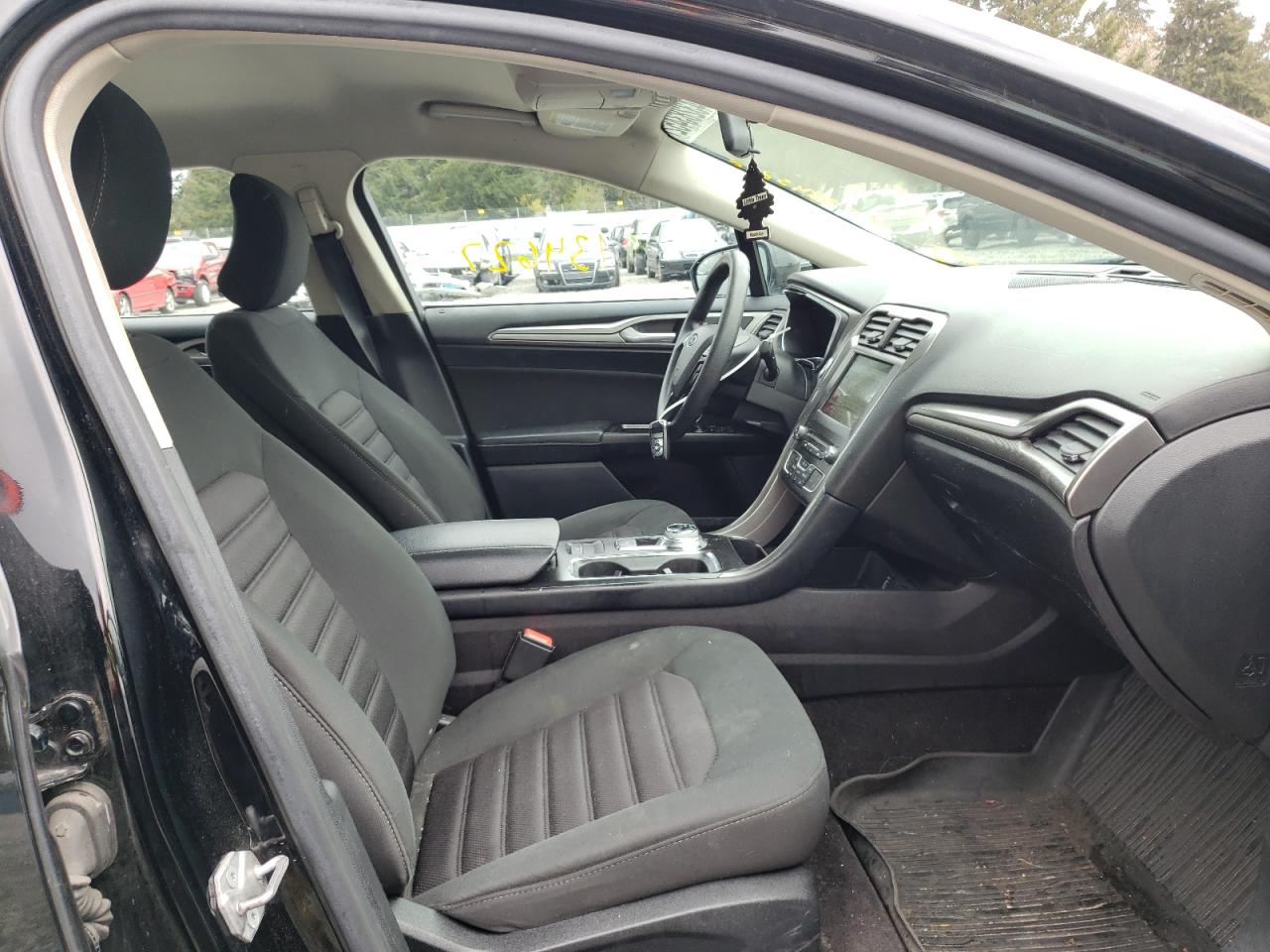 Photo 5 from auction – 2017 FORD FUSION SE with VIN 3FA6P0H79HR167062