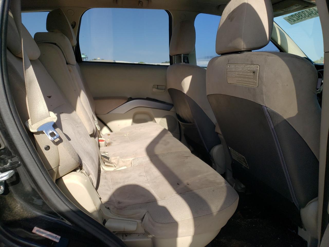 Photo 6 from auction – 2007 MITSUBISHI OUTLANDER with VIN JA4MS31X67U011123