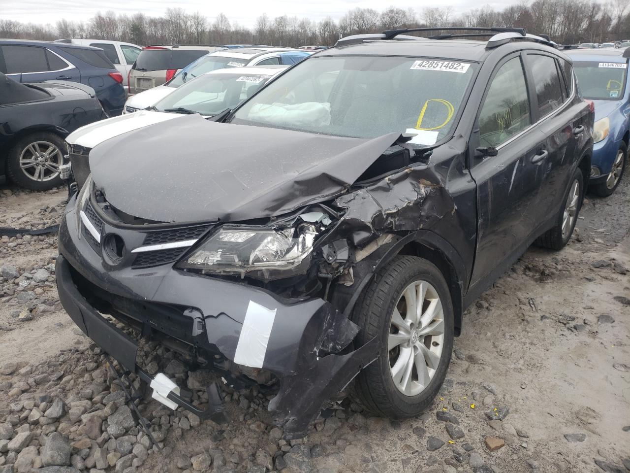 Photo 2 from auction – 2013 TOYOTA RAV4 LIMIT with VIN JTMDFREV9D5028090
