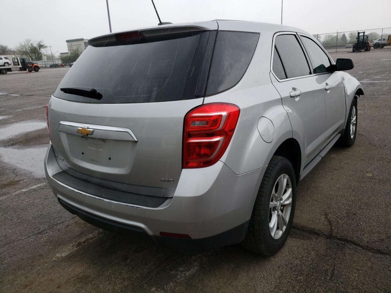Photo 4 from auction – 2017 CHEVROLET EQUINOX LS with VIN 2GNFLEEK0H6333401