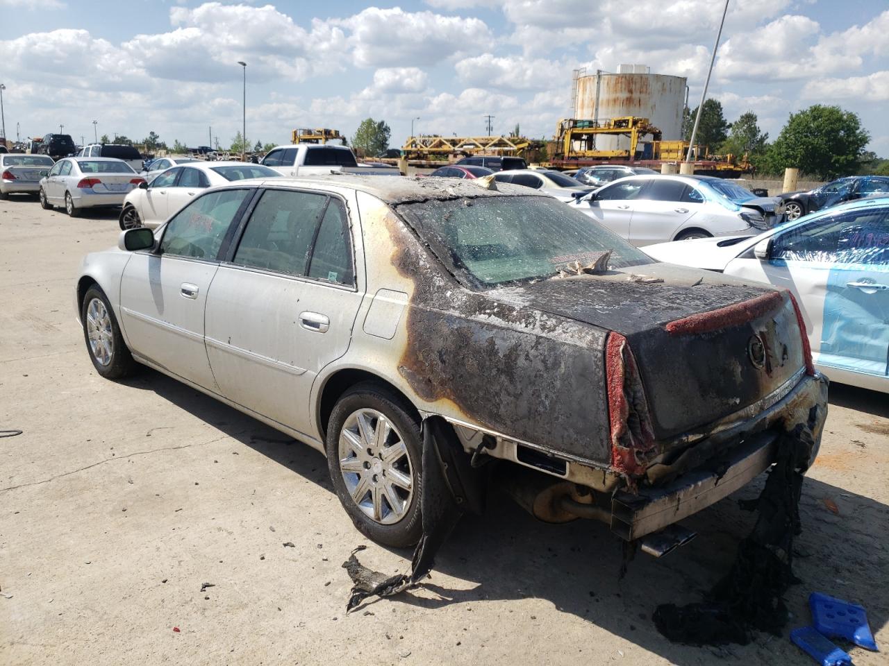 Photo 3 from auction – 2011 CADILLAC DTS PREMIU with VIN 1G6KH5E67BU138810