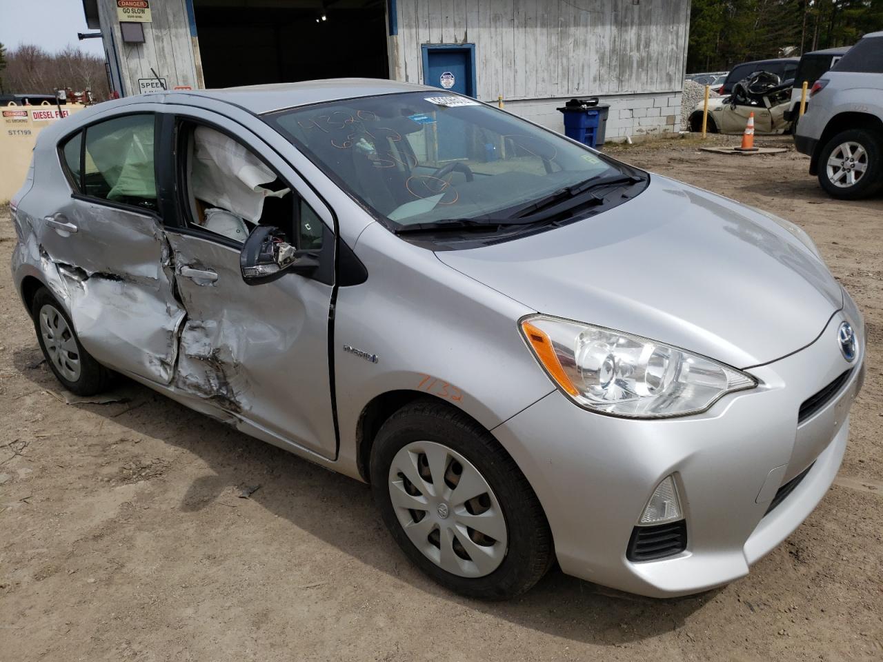 TOYOTA PRIUS C 2012 with VIN JTDKDTB31C1519868 - Photo from auction