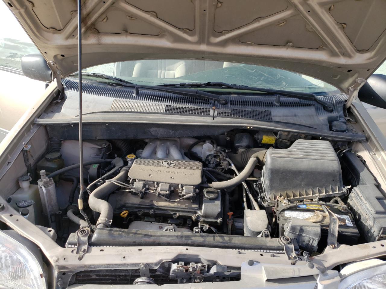 Photo 7 from auction – 2000 TOYOTA SIENNA CE with VIN 4T3ZF19CXYU303688