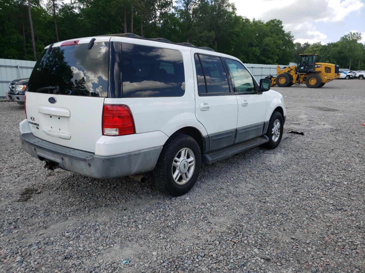 Photo 4 from auction – 2004 FORD EXPEDITION with VIN 1FMRU15W64LB01767