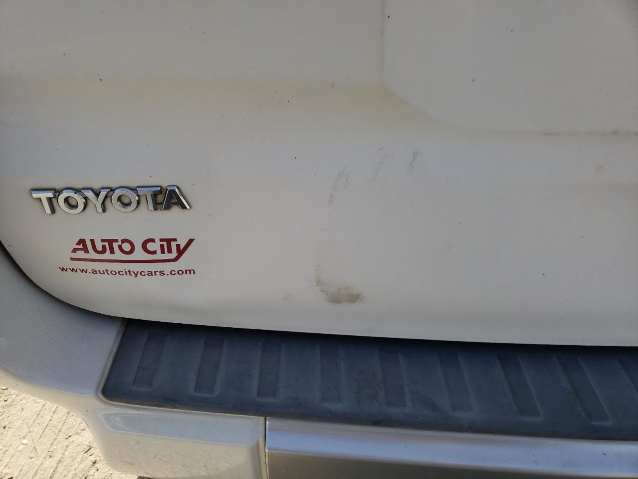 Photo 9 from auction – 2004 TOYOTA 4RUNNER SR with VIN JTEBT14R248011504
